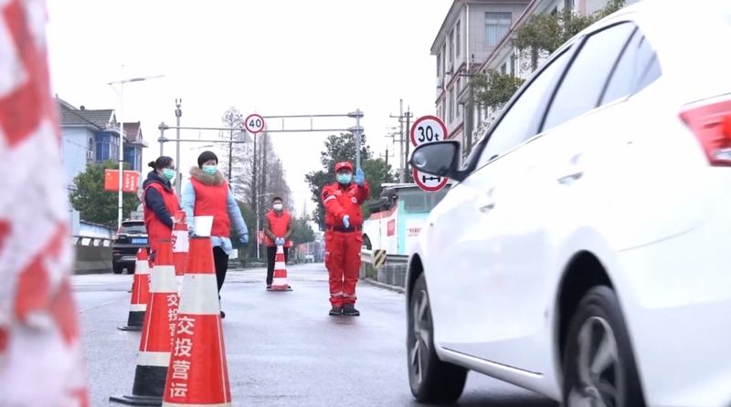 《战“疫”一线党旗红》之守牢社区防线